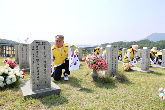 국립대전현충원 봉사활동 관련이미지입니다.
