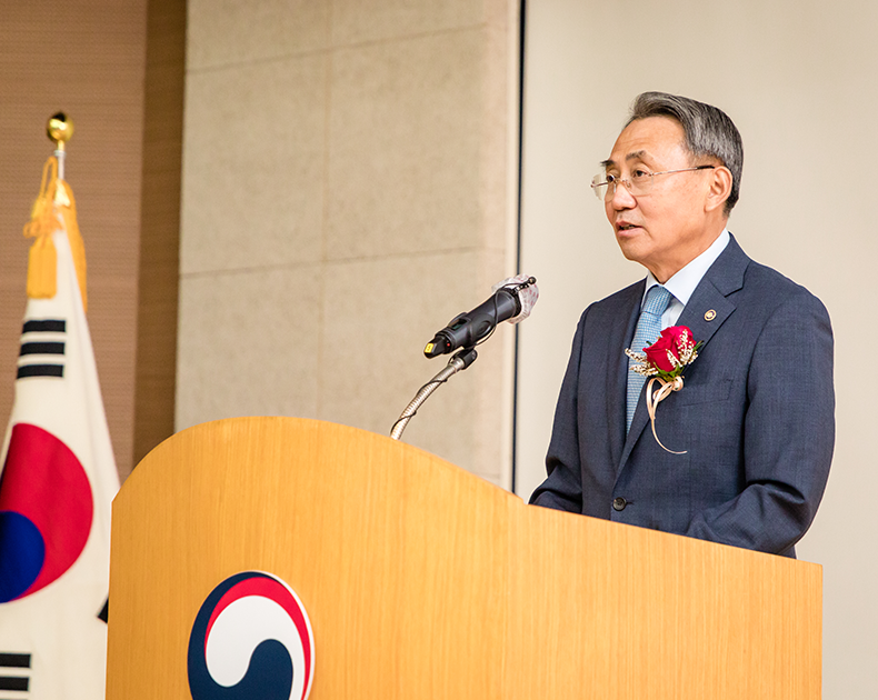 병무청은 정부대전청사에서 창설 50주년 기념식을 진행했다. 이날 기념식은 코로나19 방역수칙을 준수해 비대면 영상 회의로 진행됐다. (8월 20일, 정부대전청사 대회의실)