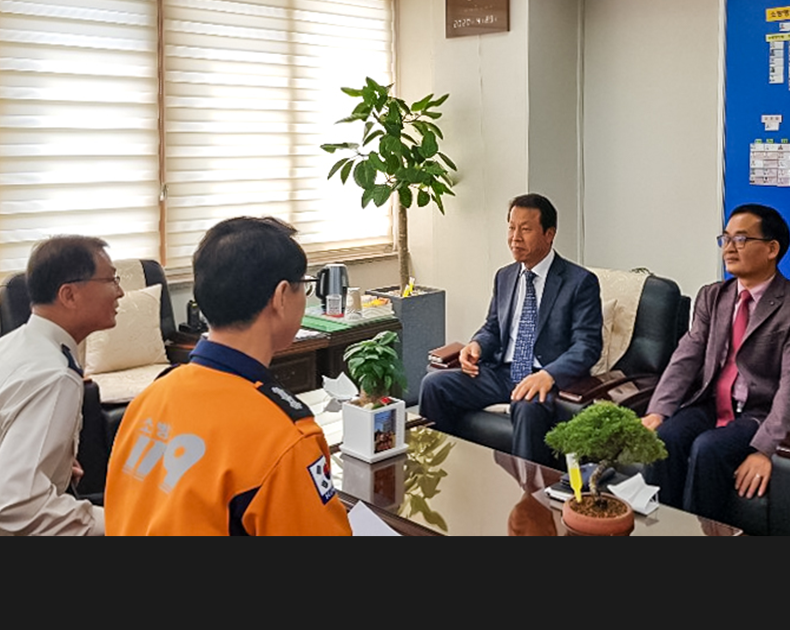 오찬석 경기북부병무지청장은 4월 29일 의정부소방서를 방문하여 코로나19 지원업무를 성실히 수행하고 있는 사회복무요원을 격려하였다. (4월 29일, 의정부소방서)