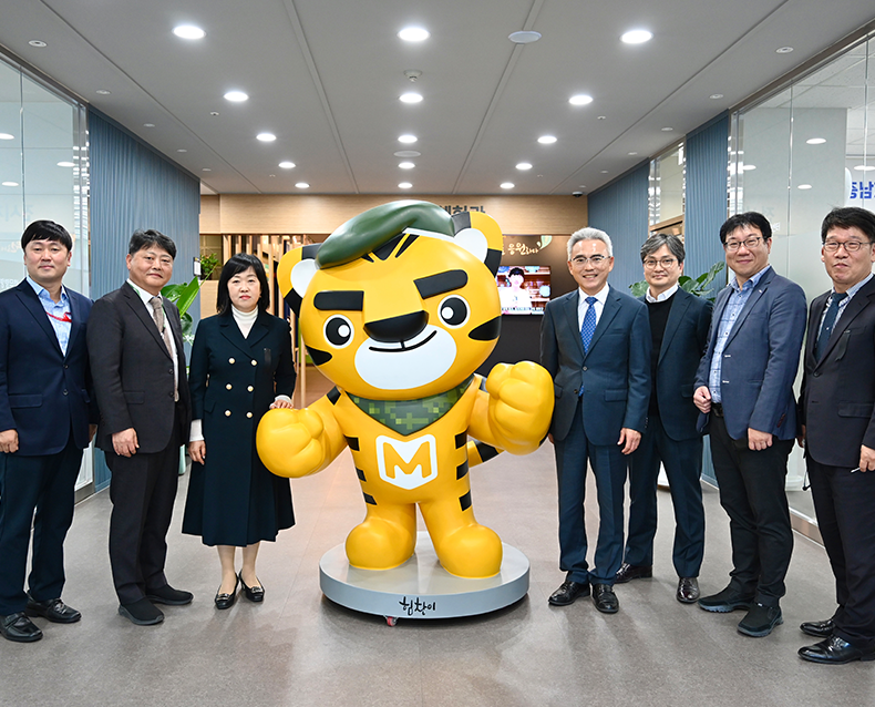 목원대학교와 ‘청춘디딤돌 병역진로설계’ 활성화 협약
                    목원대학교와 ‘청춘디딤돌 병역진로설계’ 활성화 업무협약을 맺고 더 많은 지역 학생들이 서비스를 받을 수 있는 발판을 마련했다. (10월 31일, 대전병역진로설계지원센터) 
                   