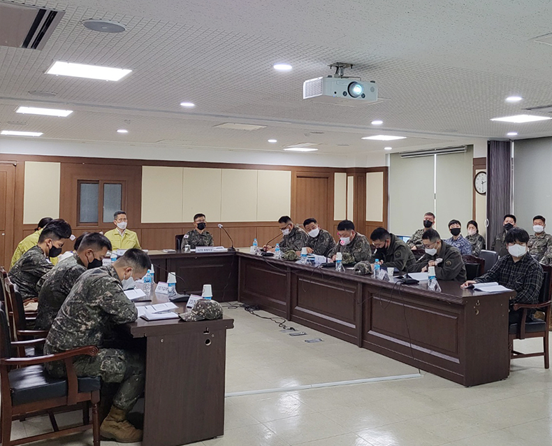 하반기 병력동원발전회의 실시
                    8군단 등 강원영동지역 각 군부대 동원관계관이 참석한 가운데 하반기 병력동원발전회의를 개최했다. (10월 20일, 청사 대회의실)
                   