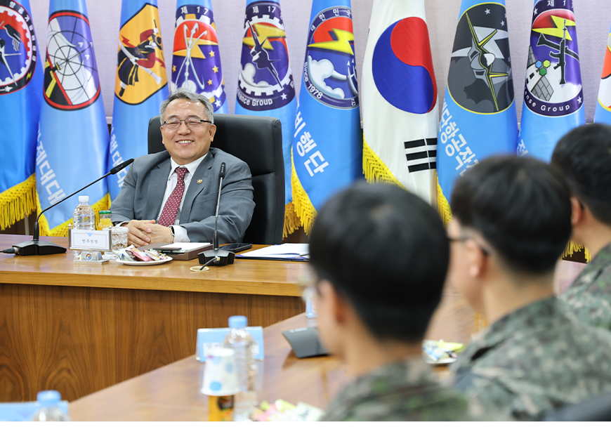 김종철 병무청장은 충북 청주시 공군 제17전투비행단에서 취업맞춤특기병과 간담회를 했다.
