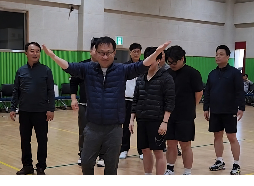 사회복무연수센터는 직원 간 소통과 화합을 위한 소통 어울림 행사를 열고 족구대회 및 소통간담회를 실시했다.