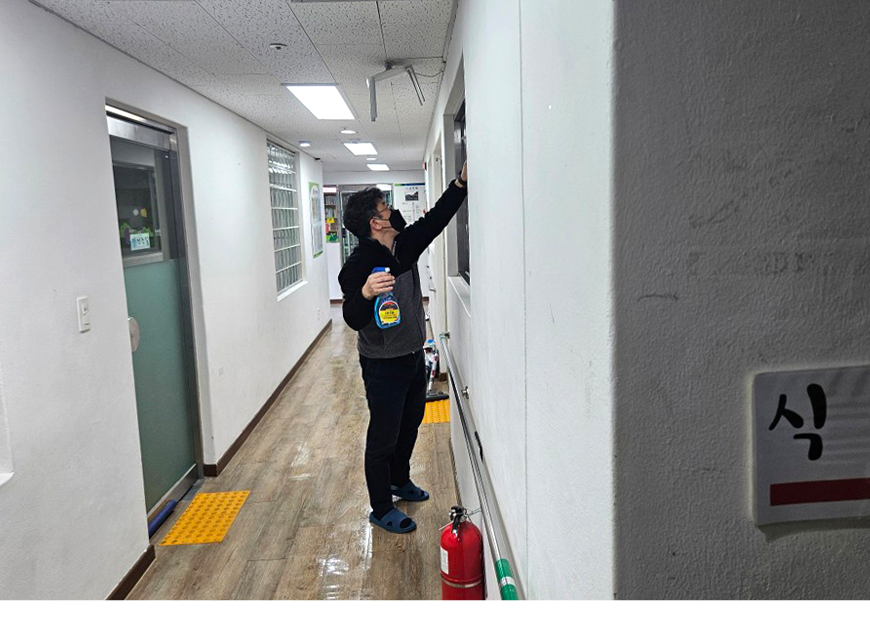 대체역 심사위원회는 설 명절을 맞이하여 관내 사회복지시설인 구세군대전혜생원을 방문하여 직원들이 마련한 성금을 전달하고 내부환경정리 봉사활동을 함께 했다.